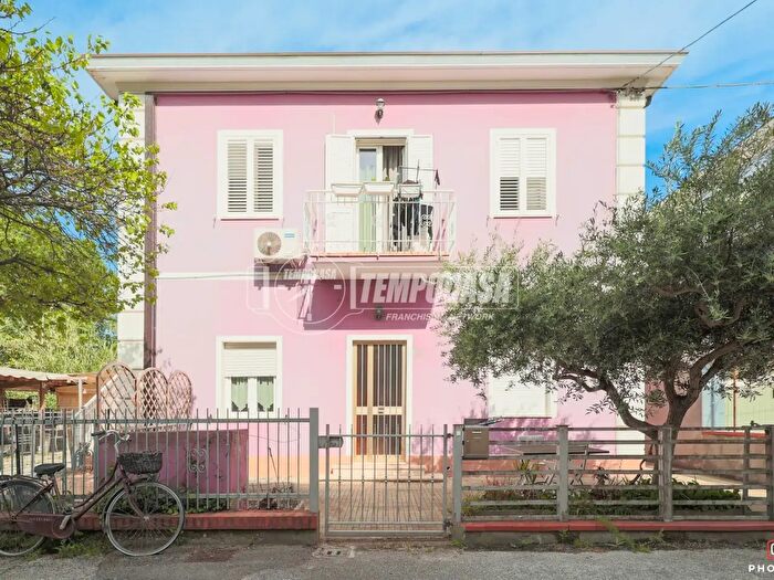 Appartamento quadrilocale in vendita in Viale Cordevole, Rimini