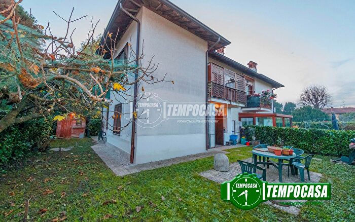 Appartamento trilocale in vendita in Via XXIV Maggio, Vermezzo con Zelo