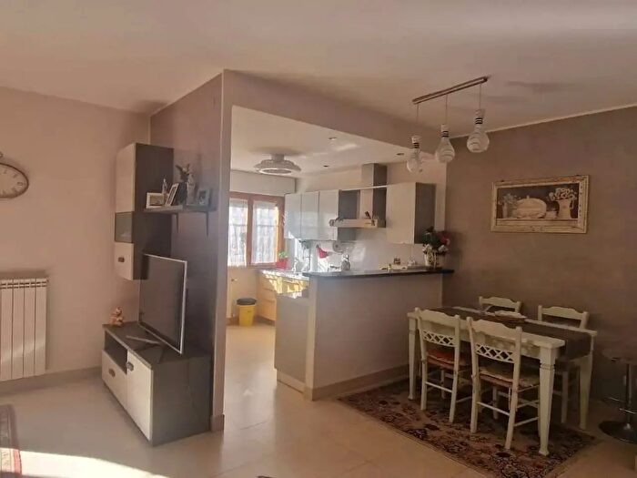 Appartamento trilocale in vendita in Via Magno Magnini, Perugia