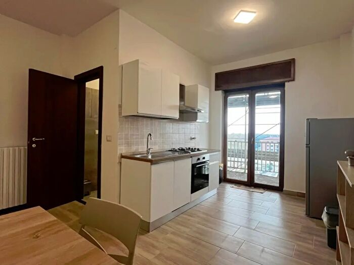 Appartamento quadrilocale in affitto in Viale degli Ibiscum, Castel Volturno