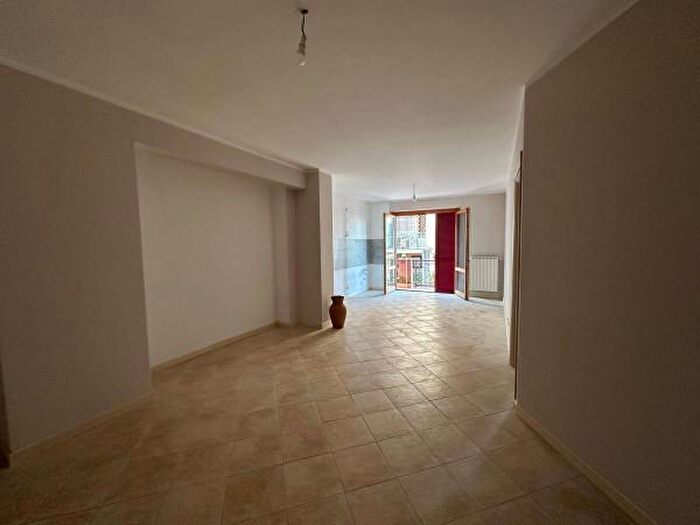 Appartamento trilocale in vendita in Via Marzabotto, Orte