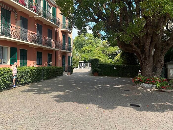 Appartamento monolocale in affitto in Viale delle Palme, Nervi, Genova