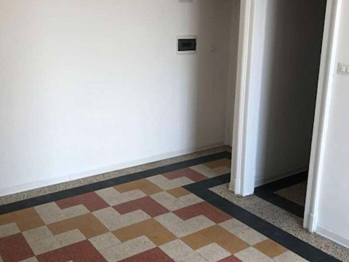 Appartamento bilocale in affitto in via Watt, Barona, Milano