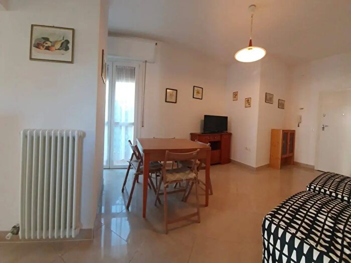Appartamento trilocale in vendita in Viale Alfieri, Ravenna
