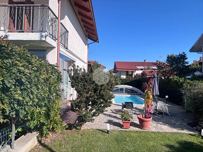 Casa con 8 locali in vendita in Via Rossini, Rivalta Di Torino