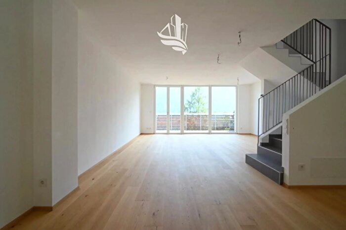 Appartamento trilocale in vendita in Via Gegend, Lana