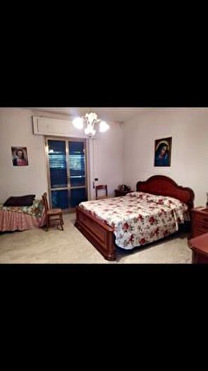 Appartamento trilocale in affitto in Via Marincola, Davoli