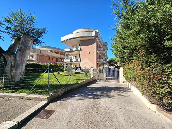 Appartamento trilocale in vendita in Via Don Vincenzo Onorati, Latina