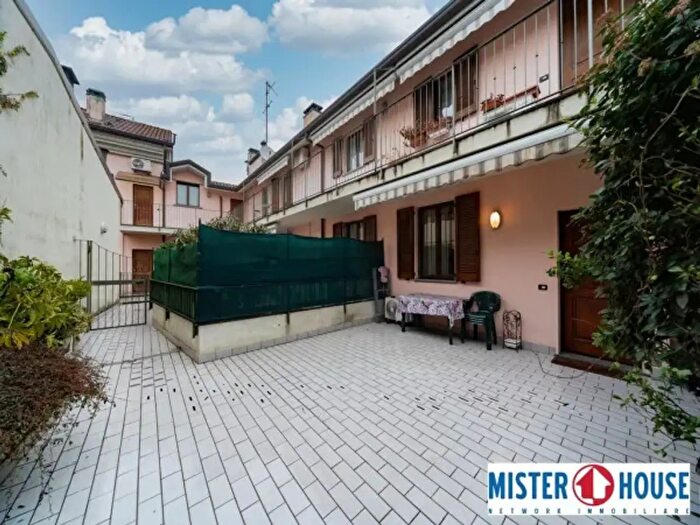 Appartamento bilocale in vendita in Via SantElisabetta, Muggiò