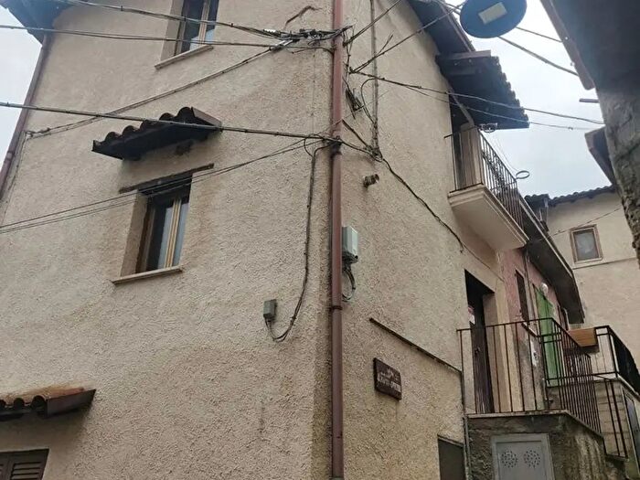 Appartamento quadrilocale in vendita in Via XXVIII Ottobre, Tagliacozzo