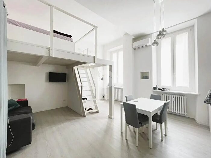 Appartamento monolocale in affitto in Via Meda, Milano