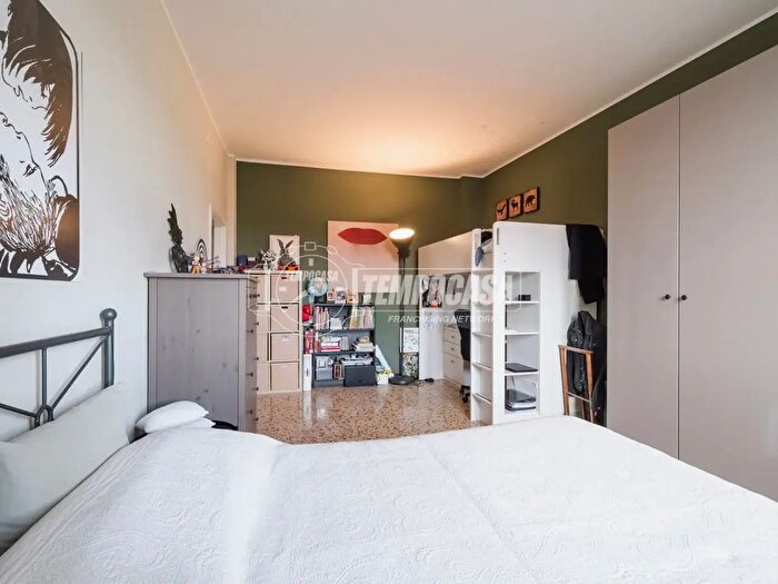 Appartamento trilocale in vendita in Via Palmanova, Milano