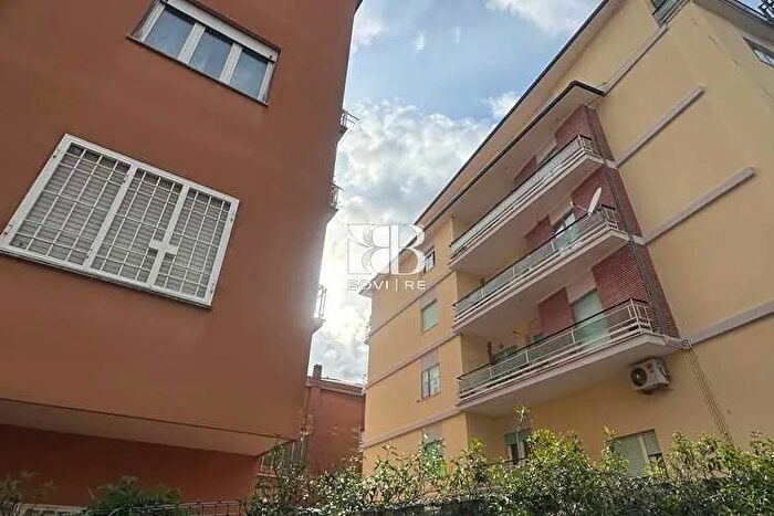 Appartamento trilocale in vendita in Via XX Settembre Albano LazialePavona, Albano Laziale