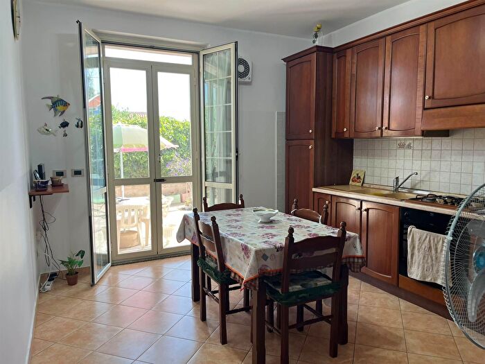 Casa con 6 locali in vendita in Cda Porto Fossa, Pachino