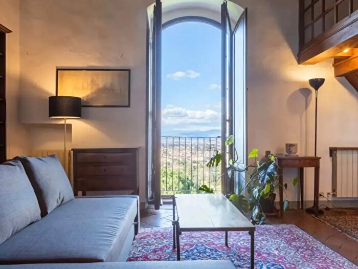 Appartamento quadrilocale in affitto in Bellosguardo, Firenze