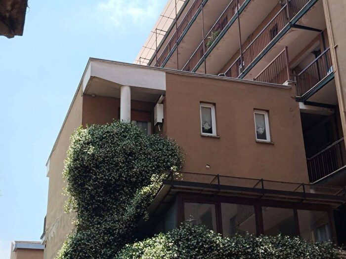 Appartamento monolocale in affitto in Viale Col di Lana, Corso San Gottardo, Milano
