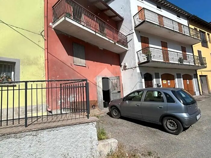 Casa trilocale in vendita in Pavullo Nel Frignano