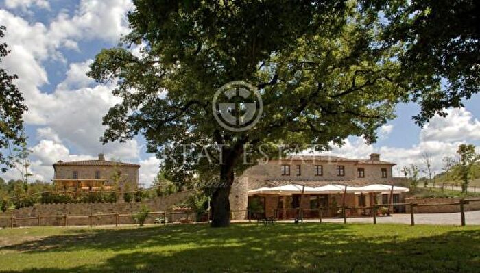 Casa con 6 locali in vendita in Monteleone DOrvieto