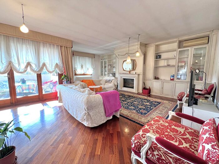 Appartamento con 5 locali in vendita in Via Forche, Castelfranco Veneto