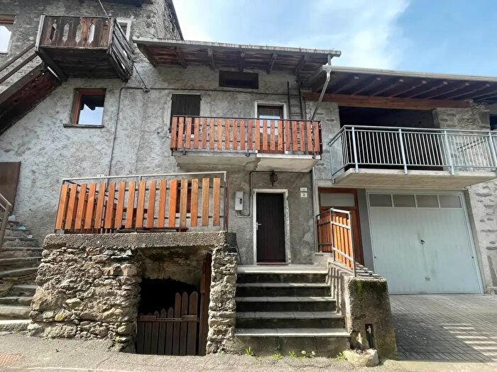 Casa quadrilocale in vendita in Via Rocchi, Colorina