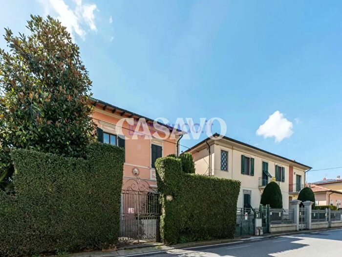 Casa con 8 locali in vendita in Via Giuseppe Montanelli, Pisa