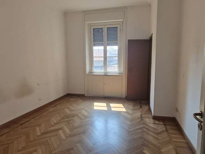 Appartamento con 5 locali in affitto in Viale Brianza, Centrale, Milano