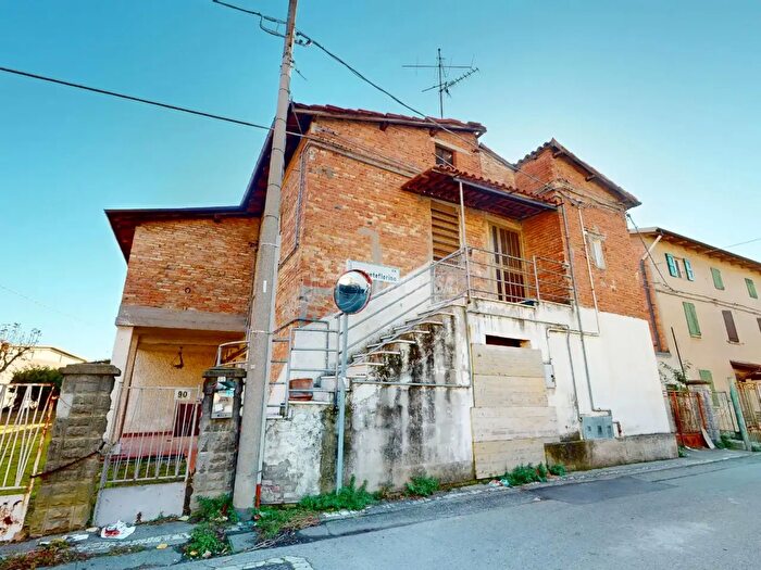 Appartamento con 5 locali in vendita in Via Montefiorino, Sassuolo