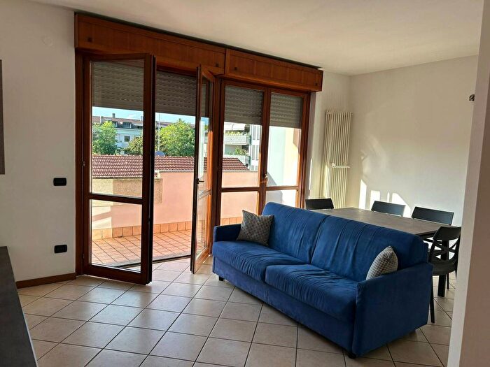 Appartamento bilocale in affitto in Via Monte Grappa, Via Monza, Lissone