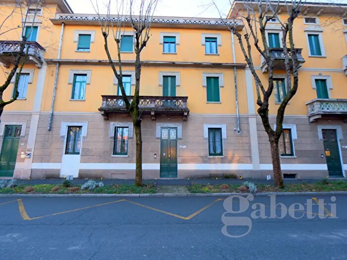 Appartamento trilocale in vendita in Via Castelfidardo, Busto Arsizio