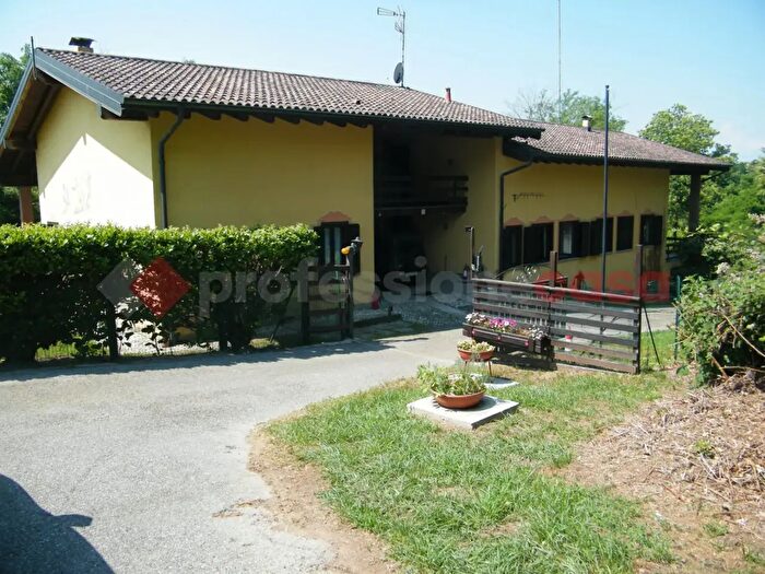 Appartamento con 5 locali in vendita in GatticoVeruno