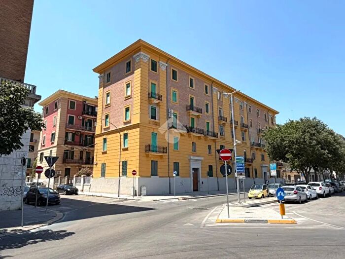 Appartamento trilocale in vendita in Piazza Vittorio Veneto, Foggia