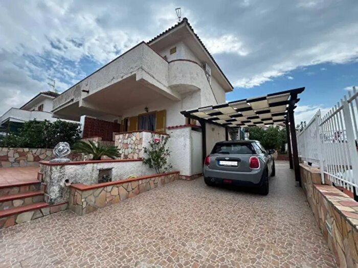 Casa trilocale in vendita in Via Dino, San Nicola Arcella