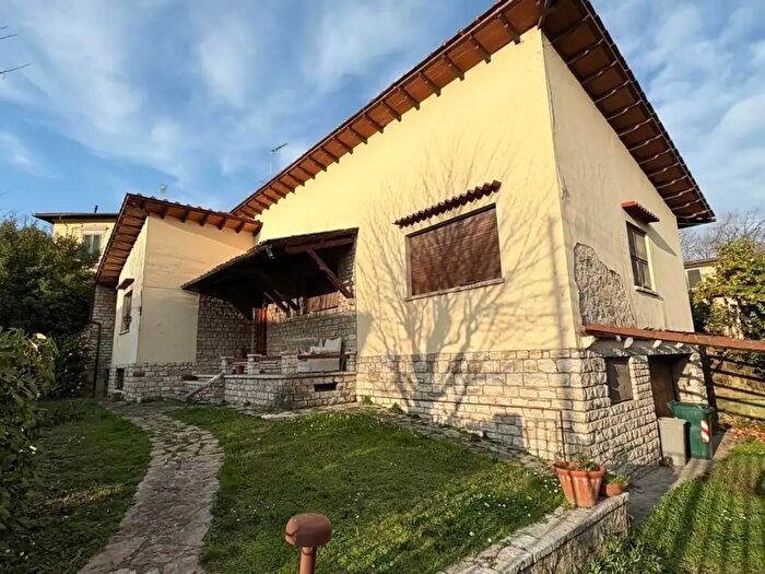 Casa con 5 locali in vendita in El Fosso, Lucca