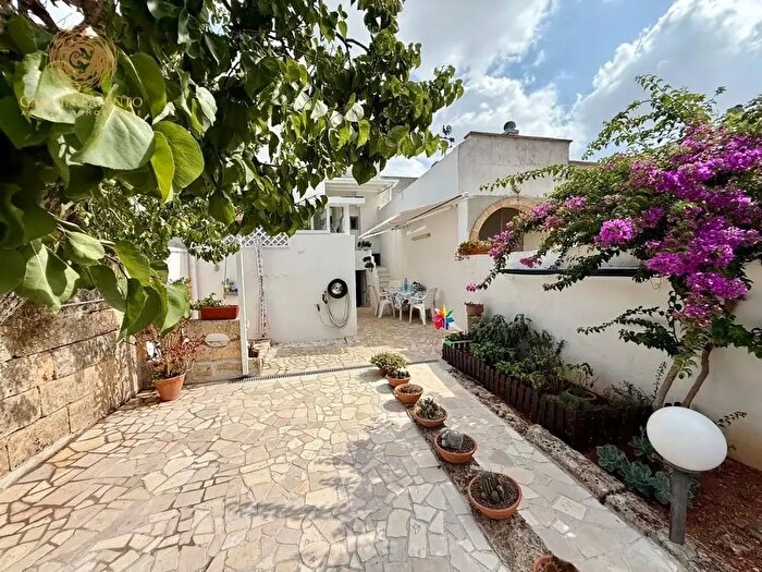 Appartamento con 6 locali in vendita in Giosuè Carducci, Morciano Di Leuca