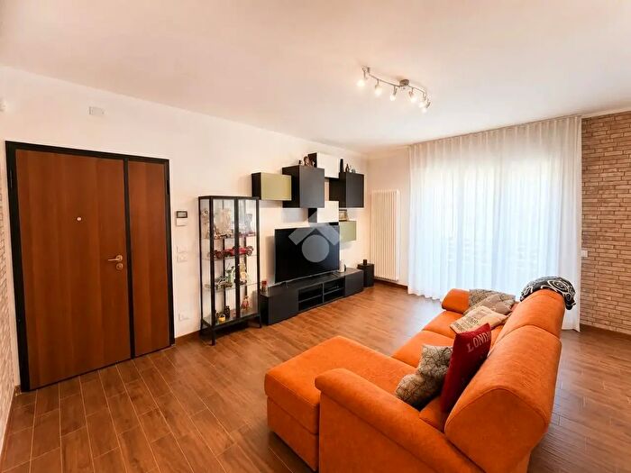 Appartamento trilocale in vendita in Via San Donà, Venezia