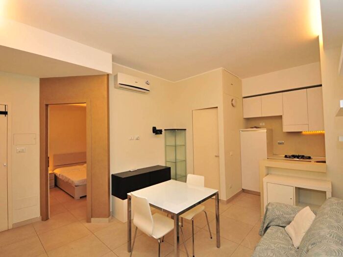 Appartamento bilocale in affitto in Via Di Tor Fiorenza, Africano Villa Chigi, Roma