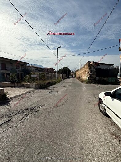 Appartamento con 6 locali in vendita in Via Aquino Monreale Pa Italia, Monreale