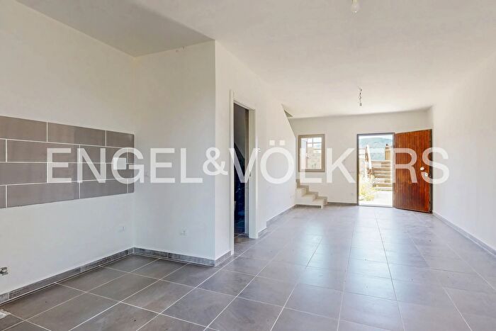 Casa con 5 locali in vendita in Via Ginestrella, San Benedetto Val Di Sambro