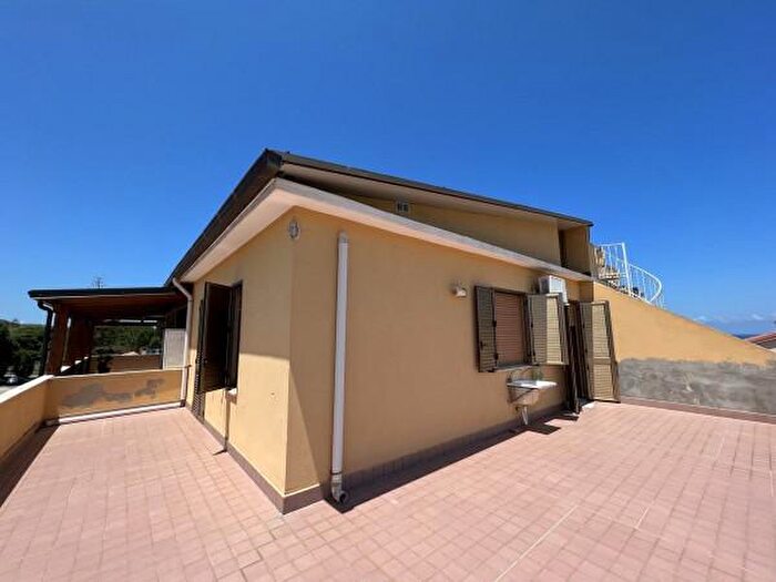 Appartamento bilocale in vendita in Viale della Vittoria, Briatico