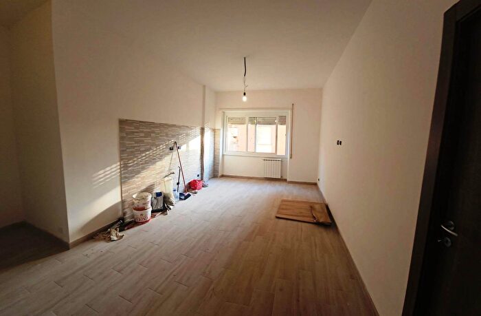 Appartamento trilocale in vendita in Via Gran Bretagna, Pomezia