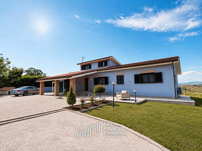 Casa con 5 locali in affitto in Strada Provinciale Villamagna, Anagni