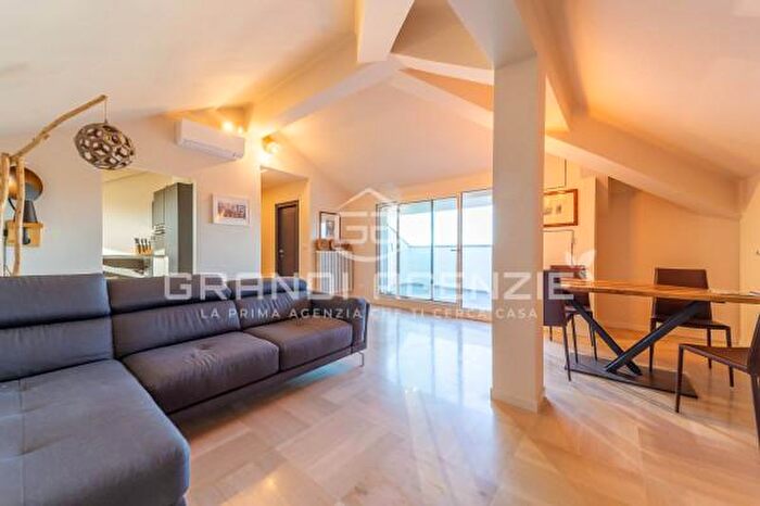 Appartamento quadrilocale in vendita in Via Fermo Ognibene, Parma