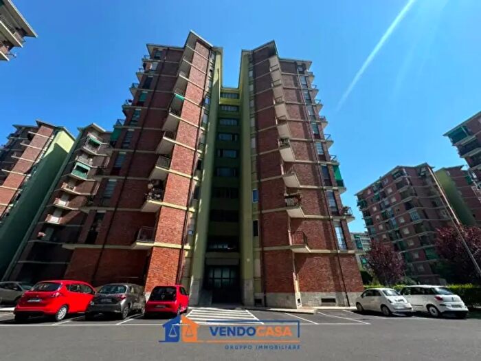 Appartamento quadrilocale in vendita in Via Pietro Francesco Guala, Torino