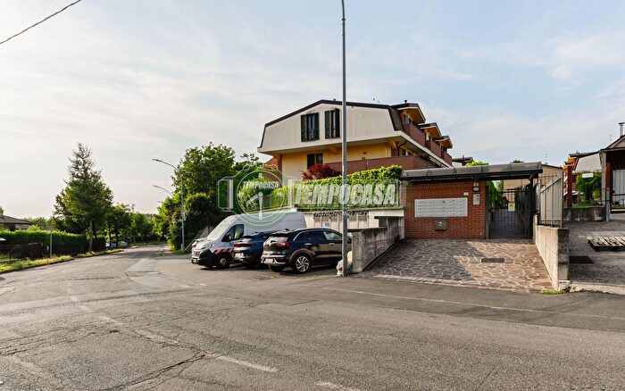 Appartamento trilocale in vendita in Via Pastore, Carnate