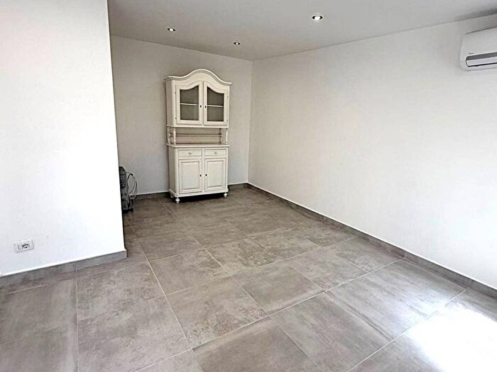 Appartamento monolocale in affitto in Strada Provinciale Ex SS Quater Domitiana, Licola Paese, Giugliano in Campania