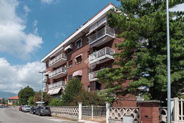 Appartamento con 5 locali in vendita in Via Ciamarella, Cirie