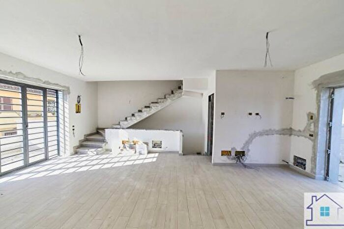 Casa con 5 locali in vendita in Strada Ventitreesima, Labico