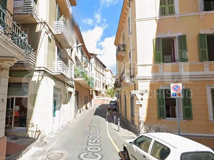 Appartamento quadrilocale in vendita in Corso Inglesi, Sanremo