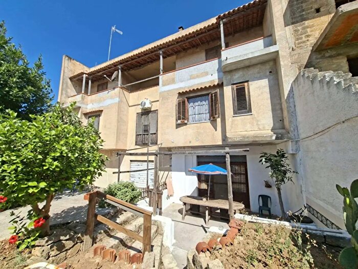 Casa con 7 locali in vendita in Via America, Mazara Del Vallo