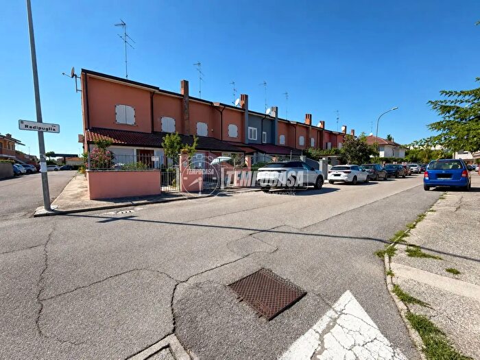 Appartamento con 5 locali in vendita in Via Redipuglia San Giuseppe I, Comacchio